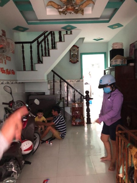 Mặt tiền đường Bùi Thị Lùng Hóc Môn có nhà rộng 5 triệu/tháng, 2 tầng, dtsd 90m2