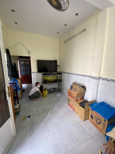 Có nhà đường trần Quang Long, Bình Thạnh cần cho thuê nhanh giá 7.5 triệu/tháng, dt 20m2