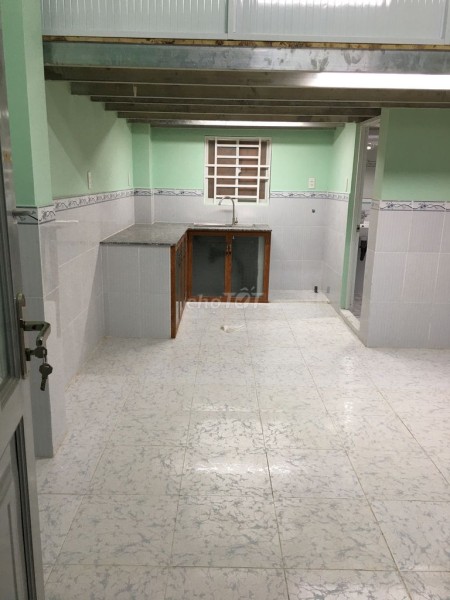 Khu dân cư đông cần cho thuê nà dt 38m2, đường Tân Thới Hiệp 7, Quận 12, giá 2.5 triệu/tháng