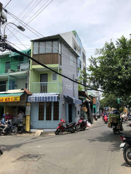 Chính chủ cho thuê nhà kinh doanh được, dt 45m2, giá 6.5 triệu/tháng, mt 135 Hoàng Xuân Nhị