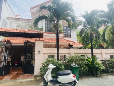 Biệt thự nguyên căn đường Trần Não ngang 14m nhà rộng giá 35 triệu/tháng, lhcc