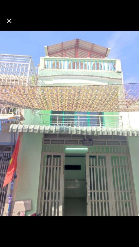 Nhà trống cần cho thuê 3 tầng đúc giá 4.5 triệu/tháng, hẻm Trần Thị Hè, Quận 12