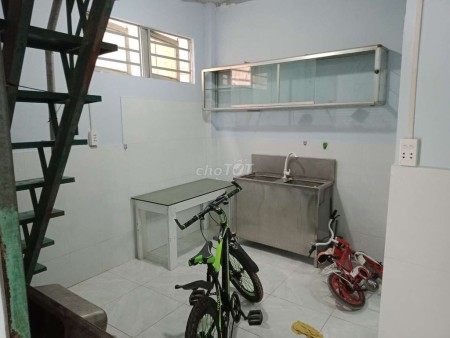 Nhà chính chủ cho thuê có gác nhỏ giá rẻ 3.5 triệu/tháng, dtsd 55m2, hẻm 1740/6 Tỉnh Lộ 10