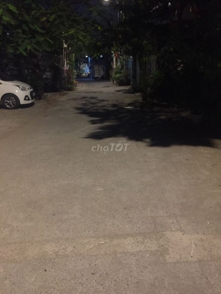 Đường số 4, Thủ Đức cho thuê nhà trống dtsd 120m2, 2 pn, đúc 4 tầng, giá 6 triệu/tháng