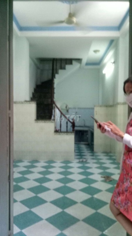 Cho thuê nhà chính chủ giá 6 triệu/tháng, diện tích 36m2, hẻm thông Lạc Long Quân, Quận 9