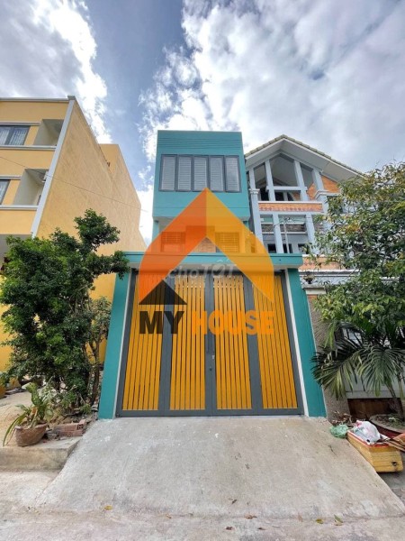 Nguyên căn cần cho thuê 3 tầng đúc kiên cố Quận 2, dtsd 80m2, giá 25 triệu/tháng, lh 0939309868