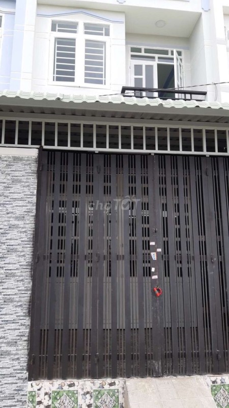 Cho thuê nhà nguyên căn huyện Bình Chánh, dtsd 56m2, giá 4.5 triệu/tháng, lh 0933918899