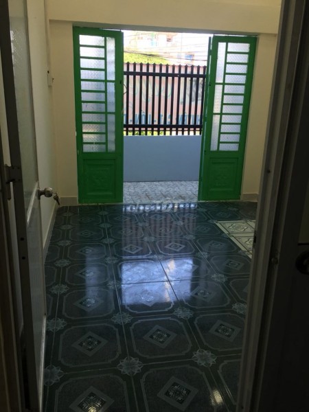 Huỳnh Tấn Phát, Nhà Bè cần cho thuê nhà rộng 40m2, 2 tầng đúc, giá 5 triệu/tháng, lhcc