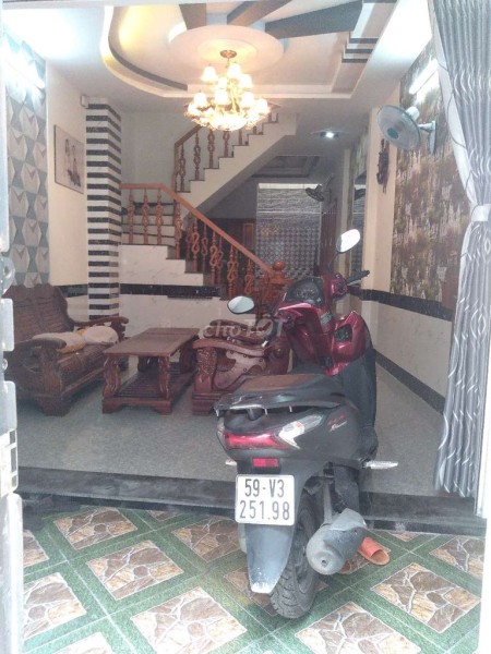 Trống nhà cần cho thuê nhà rộng 56m2, cho thuê giá 12 triệu/tháng, hẻm Phan Huy Ích, Quận Gò Vấp