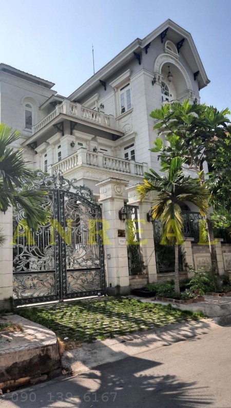 Cho thuê nhà nguyên căn Villa Thảo Điền diện tích 250m2 tiện nghi cao cấp giá 70 triệu/tháng