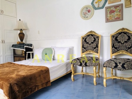 Nhà nguyên căn phố 8 phòng - 9 nhà vệ sinh đầy đủ nội thất giá bán chỉ 46 triệu/tháng