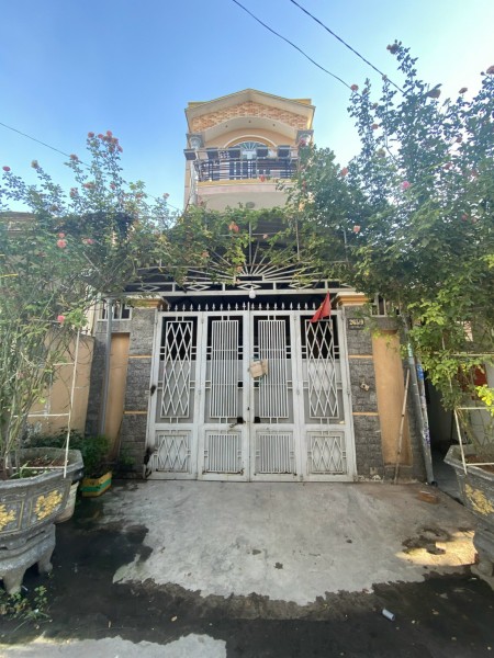 Chính chủ cho thuê nhà NC 1 trệt 2 lầu hẻm 6m DT 300m2 tại Hiệp Thành Q12