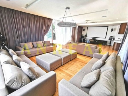 VILLA cao cấp chất lượng cao cho thuê 4 lầu