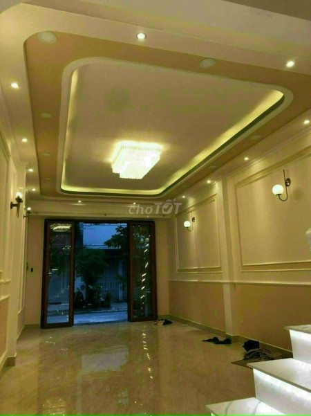 Chính chủ cần cho thuê nhà Quận 1, dtsd 100m2, giá 15 triệu/tháng, có nội thất, lh 0856839939