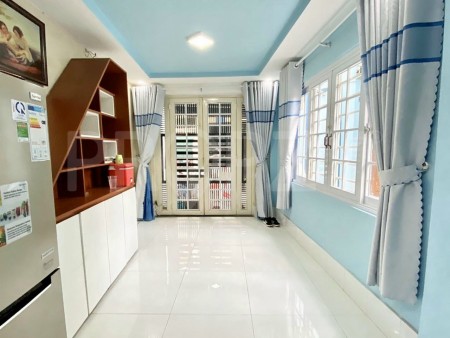 NHÀ HẺM XE HƠI Q10, 3PN 3WC, 1 TRỆT 2 LẦU ST, GIÁ 11 TRIỆU/THÁNG,CHO THUÊ TRƯỚC TẾT GIÁ RẺ