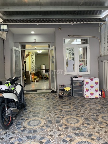 Đường số 4 khu Hiệp Bình Phước cần cho thuê nhà rộng 20m2, giá 13 triệu/tháng