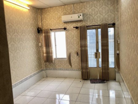 Cho thuê nhà Cách Mạng Tháng Tám Quận 10, 2 pn, 2 wc, 1 trệt, 1 lầu đúc giá 10 triệu/tháng