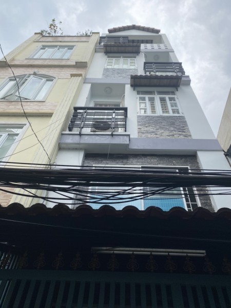 Nhà cho thuê hẻm 20 Đoàn Văn Bơ Phường 9 Quận 4 giá 10 triệu/tháng, lh 0937078288