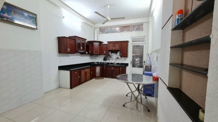 Trống nhà nguyên căn đường số 32, Bình Tân dtsd 80m2, 4 tầng đúc, giá 18 triệu/tháng