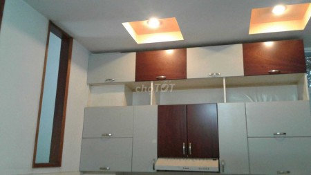 Cần cho thuê nhà rộng 67.5m2 (4.5x15), giá 15 triệu/tháng, hẻm Hoà Bình, Quận 11