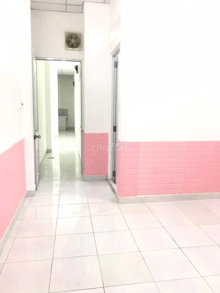 Cần cho thuê nhà nguyên căn dtsd 68m2, 2 tầng đúc, hẻm Ông Ích Khiêm Quận 11, giá 13 triệu/tháng