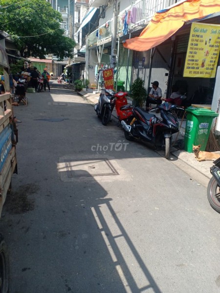 Trống nhà nguyên căn rộng 100m2, cần cho thuê giá 6.5 triệu/tháng, Hương Lộ 2, Bình Tân