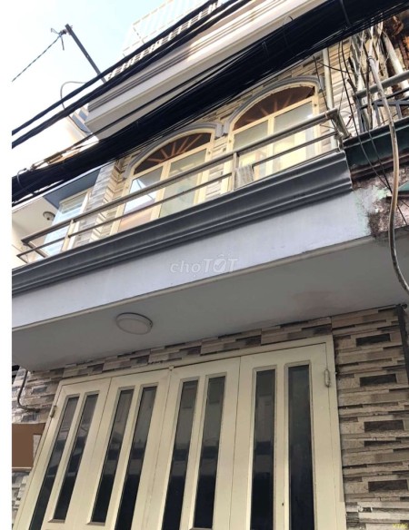 Chủ cho thuê nguyên căn 1 trệt, 2 lầu đúc còn mới dt 36m2, giá 5 triệu/tháng, hẻm Quang Trung