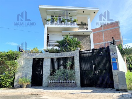 Cho thuê villa vườn siêu đẹp, Phạm Đôn Lễ 10x20 4 phòng, giá mềm dẻo chri 40tr còn tl, 211m2, 4 phòng ngủ, 3 toilet