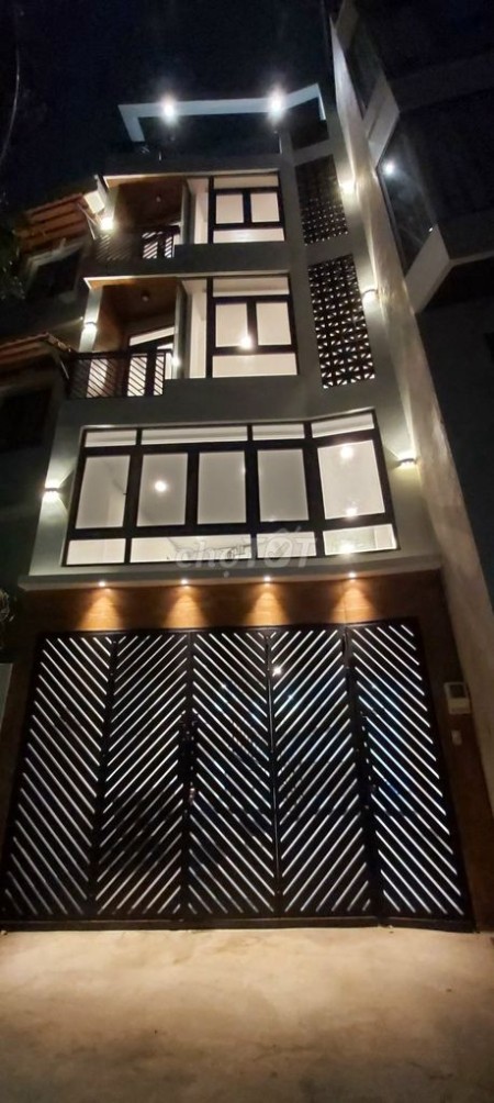 Nguyên căn hẻm xe hơi Quận Phú Nhuận cần cho thuê giá 32 triệu/tháng, dtsd 50m2