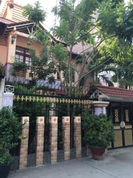 Cho thuê Villa kiến trúc cổ xưa của Pháp giữa lòng Quận 2 giá 50 triệu/tháng