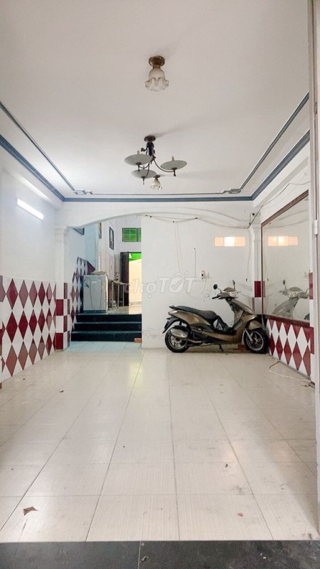 Cho thuê nhà mặt tiền đang sửa mới Quận Tân Bình, dt 110m2, 4 tầng, giá 25 triệu, lh 0901457458