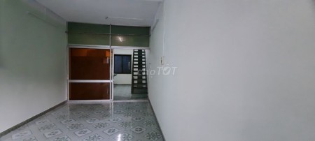 Hẻm an ninh Minh Phụng, Quận 11 cần cho thuê nhà rộng 35m2, giá 9.5 triệu/tháng