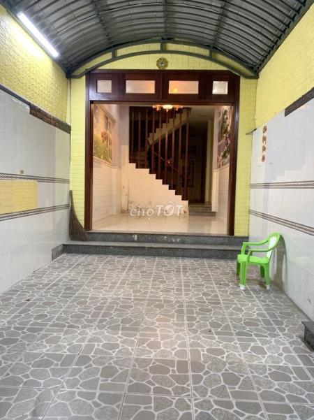 Nhà kiến trúc đẹp cần cho thuê giá 150m2, giá 10 triệu/tháng, đường số 17, Thủ Đúc