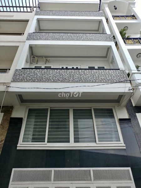 Mình có nhà Quận Bình Thạnh cần cho thuê nguyên căn dtsd 50m2, giá 18 triệu/tháng