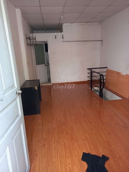 Trống nguyên căn rộng 28m, 2 tầng đúc, giá 7 triệu/tháng, hẻm an ninh 245 Xô Viết Nghệ Tĩnh