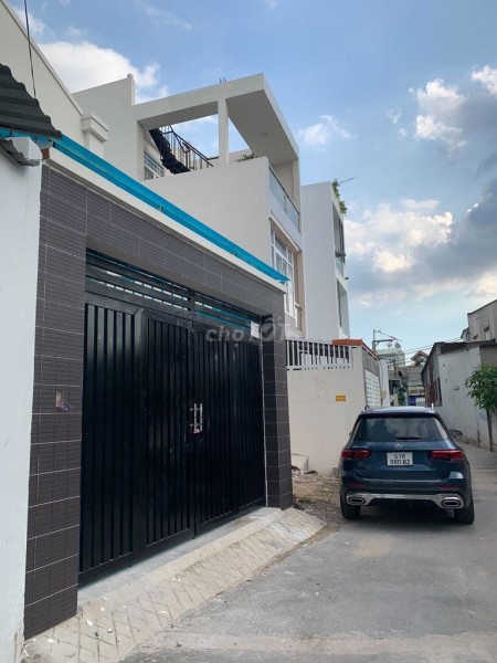 Nguyên căn rộng 96.1m2, giá 7 triệu/tháng, hẻm 3/18 đường số 882 Nguyễn Duy Trinh, Quận 9