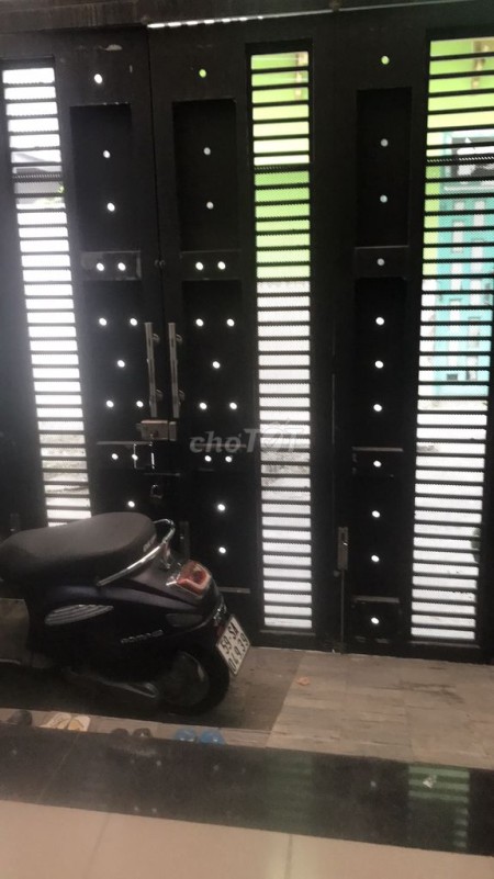 Có nhà khu dân cư đông đúc dtsd 41m2, 4 tầng đúc, giá 15 triệu/tháng, hẻm 222 Bùi Đình Tuý