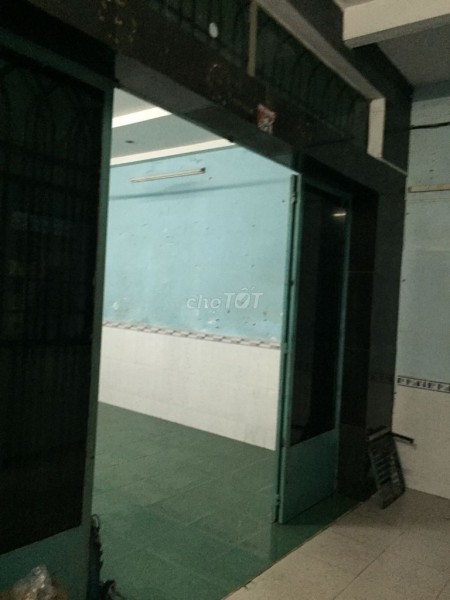 Mình cần cho thuê nhà rộng 82m2, hẻm Bông Sao, Quận 8, giá 8 triệu/tháng, khu an ninh