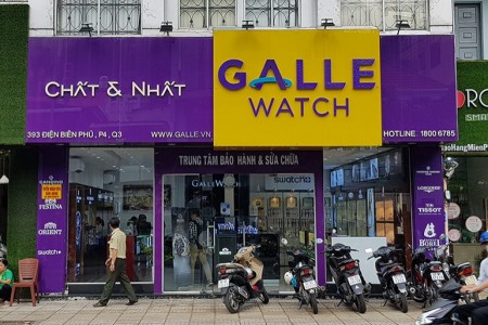 Cho thuê nhà mặt phố Hàng Da 50m x 1.5 tầng. MT: 7m. Giá: 40tr/th. Gần ngã tư
