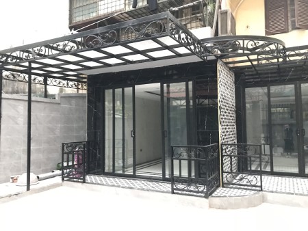 Nhà sân vườn làm Cafe, nhà hàng. Cho thuê nhà Vũ Ngọc Phan. 260m x 1 tầng. MT: 8m. Giá: 40tr (có tl)