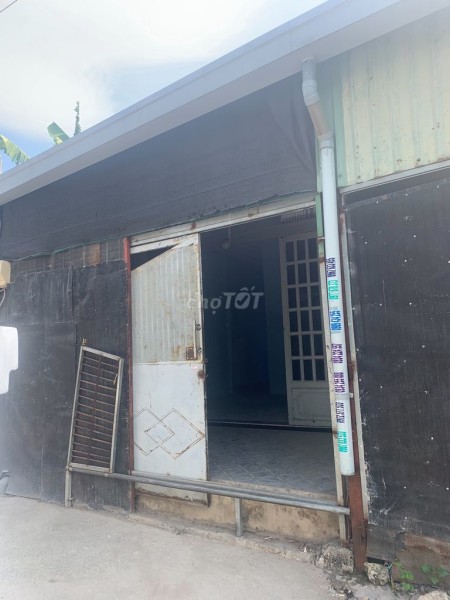 Nguyên căn rộng 52m2, giá 5 triệu/tháng, khu dân cư Quận Thủ Đức, lh 0938939131