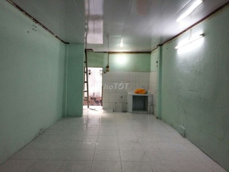 Nguyên căn 1 trệt, 1 gác rộng cần cho thuê dtsd 21m2, hẻm an ninh Quận 10, lh 0377884524