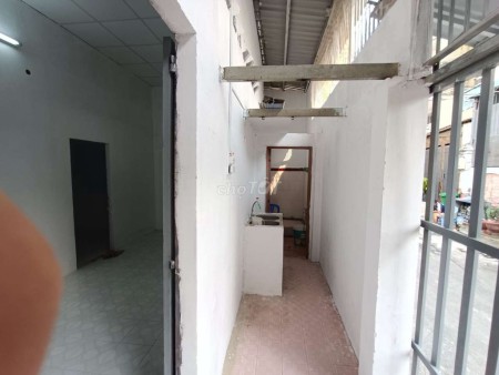 Hẻm 156/8 Võ Văn Ngân, Thủ Đức cho thuê nhà giá 6 triệu/tháng, dtsd 50m2, lhcc