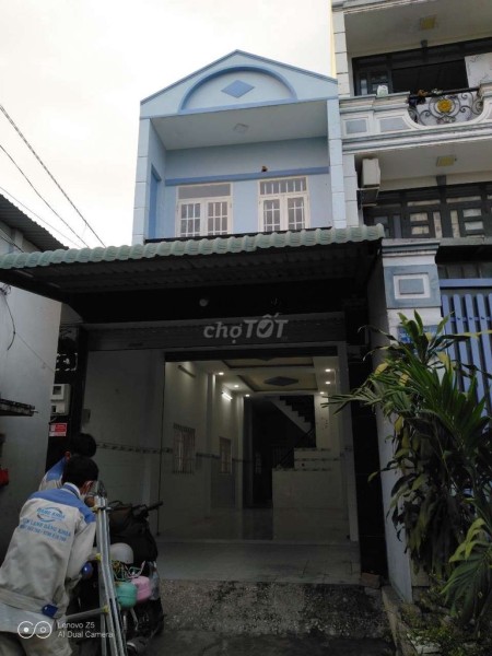Có nhà cần cho thuê 2 tầng đúc dtsd 100m2, có sân trước sau, giá 6 triệu/tháng
