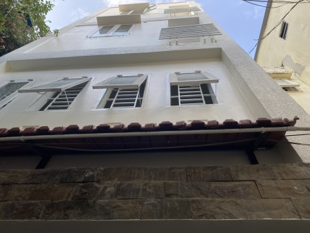 Nhà cho thuê quận Phú Nhuận, TP Hồ Chí Minh, 45m2, 3 phòng ngủ, 3 toilet