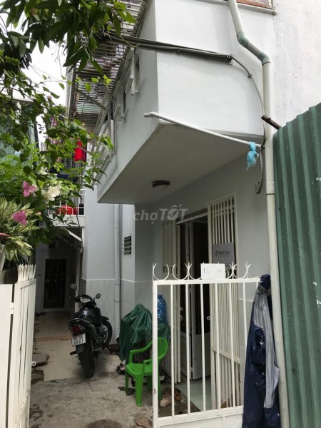 Mình có nhà cần cho thuê 1 trệt, 1 gác giá 3.6 triệu/tháng, hẻm 108 Lê Văn Lương, Quận 7