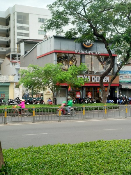 Cho thuê nguyên căn 2 mặt tiền Cộng Hoà Quận Tân Bình giá tốt tiện kinh doanh