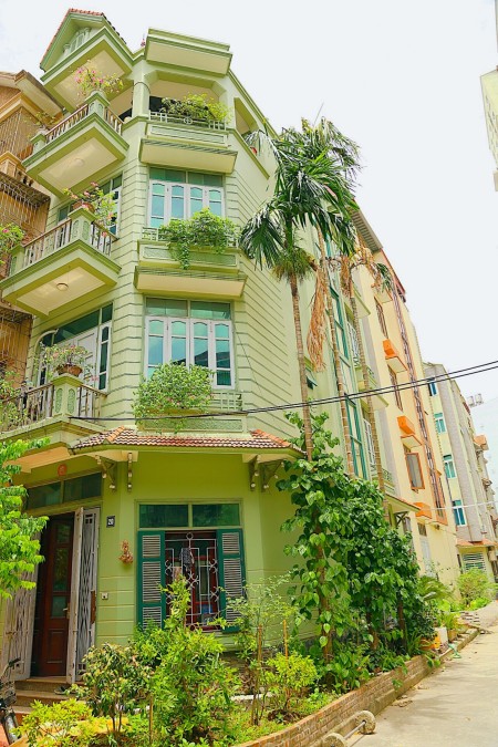 Cho thuê nhà nguyên căn vào ở ngay, ô tô ra vào thoải mái, đầy đủ nội thất