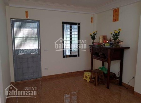 Nhà 5 tầng, 38m2 ngõ 158, ngách 70 Nguyễn Văn Cừ, Long Biên, Hà Nội