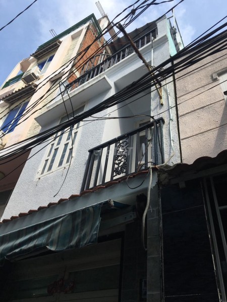 Cần cho thuê nhà 3 tấm đúc kiên cố hẻm 231 Tôn Thất Thuyết, Quận 4, giá 8 triệu/tháng